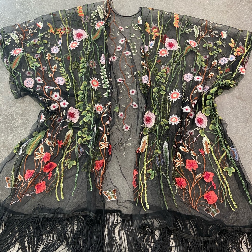 Black and floral kimono